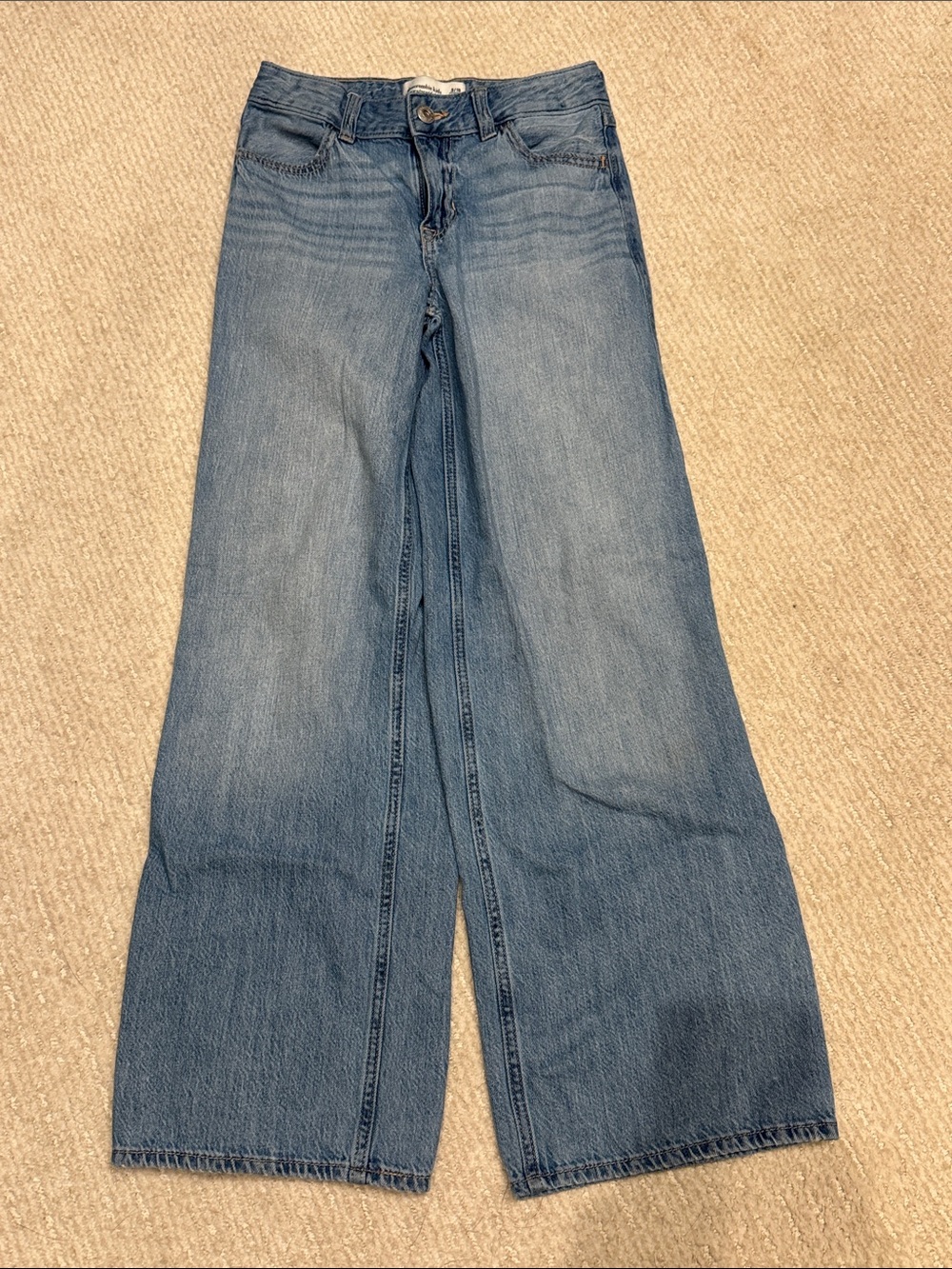 abercrombie kids high rise ultra wide leg jeans | 9/10 Long / medium blue